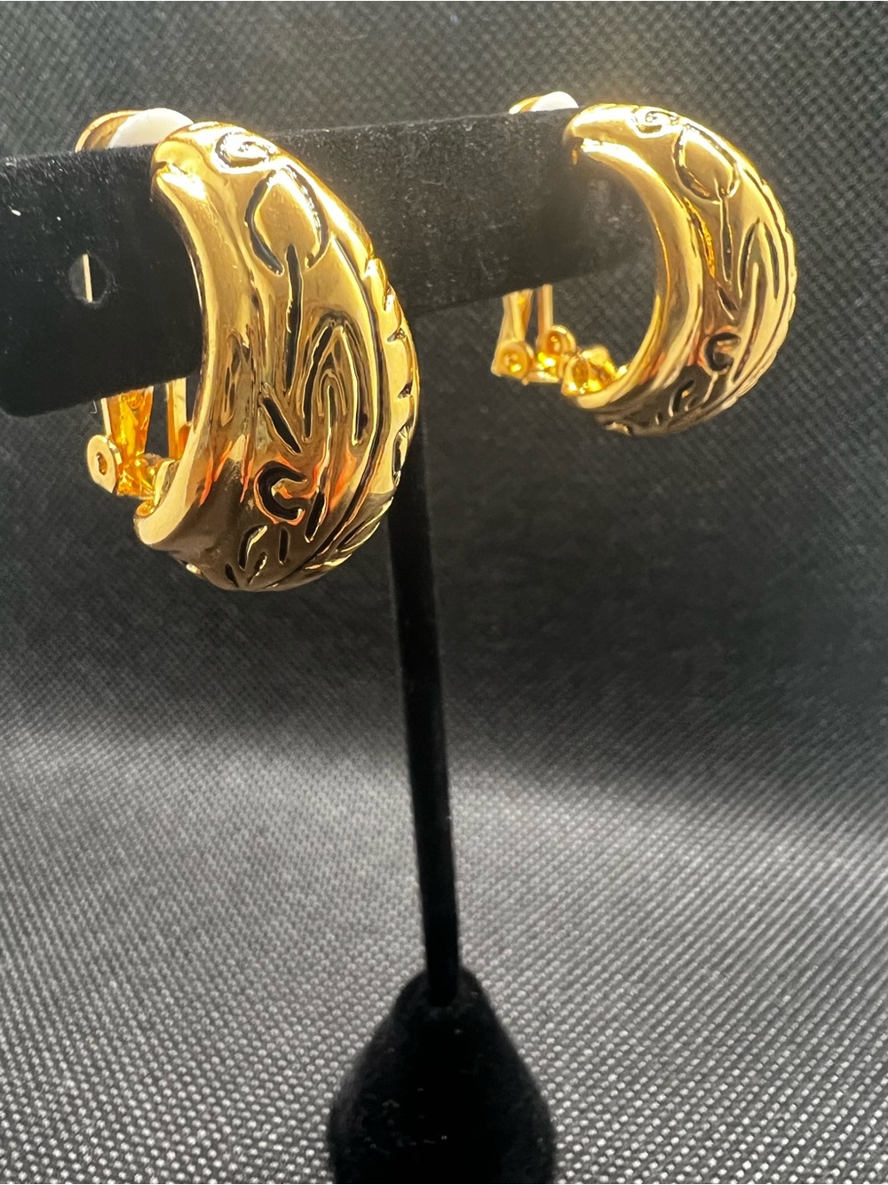 Gold-Tone Textured Crescent Hoop Earrings - Vintage 80-90’ New Old Stock